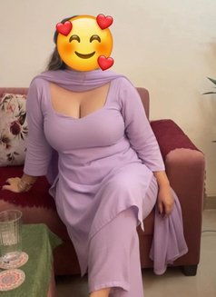 Kashmiri Anal Bhabhi Cam/meet - escort in New Delhi Photo 4 of 15