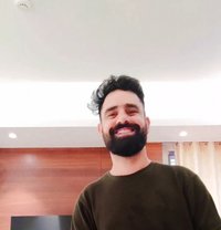 Kashmiri Boy - Acompañantes masculino in Navi Mumbai
