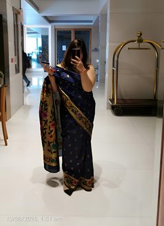 Kashmiri Lady - escort in New Delhi Photo 5 of 5