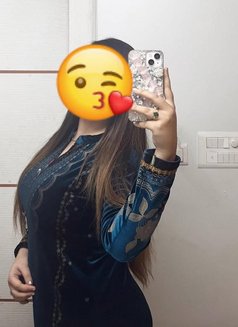 CAM KASHMIRI ANAL QUEEN MEET - escort in New Delhi Photo 2 of 10