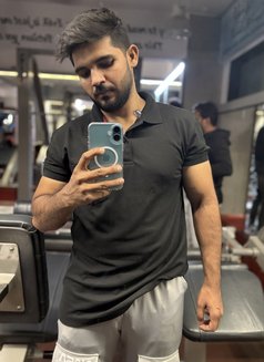 Kasim - Male escort in Mumbai Photo 2 of 6