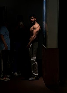 Kasim - Male escort in Mumbai Photo 5 of 6