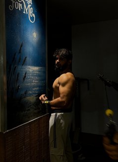 Kasim - Male escort in Mumbai Photo 6 of 6