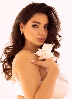 Kassandra - escort in Beirut Photo 2 of 14