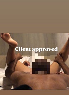 Kasun S Parties/ MilLFs pussy licker - Male escort in Colombo Photo 7 of 11