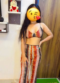 Kat Cam and Real Meet Okay - escort in New Delhi Photo 2 of 2