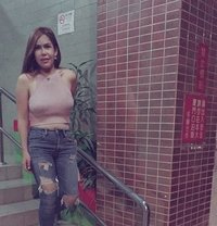 Kat - escort in Manila