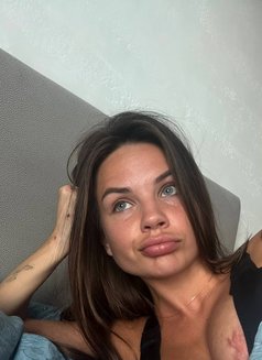 Kat Relax Sex-Massage - escort in Dubai Photo 9 of 10