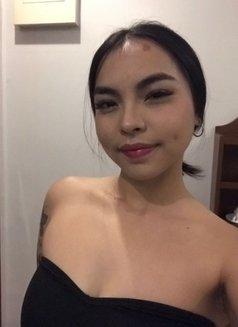 Kat Wei Lim - escort in Manila Photo 4 of 4