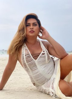 Kat Zana - Transsexual escort in Bangkok Photo 10 of 20