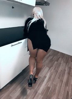 ️Elleny Party Milf - puta in The Hague Photo 5 of 15