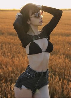 Katalina - escort in Bali Photo 4 of 7