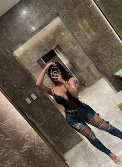 Katalina - Transsexual escort in Cebu City Photo 3 of 6