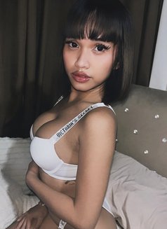 Kataluna Moore - Transsexual escort in Manila Photo 4 of 11