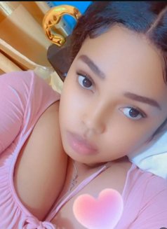 Kate - escort in Muscat Photo 2 of 2