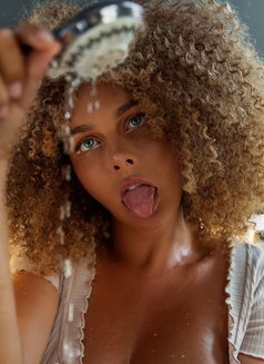 Kate TOP - escort in Phuket Photo 1 of 6