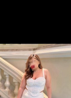Kate Chubby Sexy - escort in Abu Dhabi Photo 8 of 9