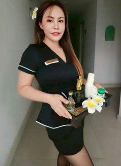 Kate - masseuse in Bangkok Photo 7 of 7