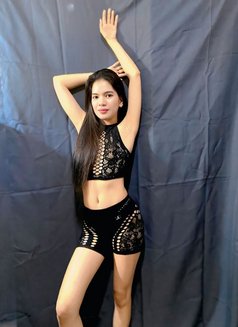 Kate - escort in Manila Photo 1 of 6