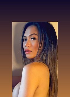Zianne - escort in Manila Photo 17 of 18
