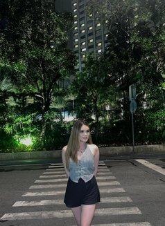 Kate - Transsexual escort in Manila Photo 12 of 13