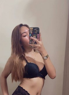 Kate GFE - masseuse in Makati City Photo 10 of 11