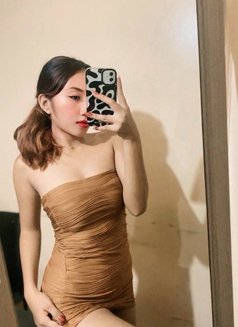 Kate GFE - masseuse in Manila Photo 3 of 6