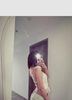 Kate - escort in Amman Photo 1 of 1