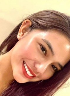 Kate Lorraine - escort in Makati City Photo 5 of 5