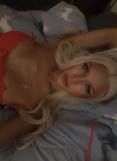 Kate - Transsexual escort in Pattaya Photo 7 of 10