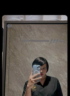Kate Muscat - Transsexual escort in Muscat Photo 7 of 13