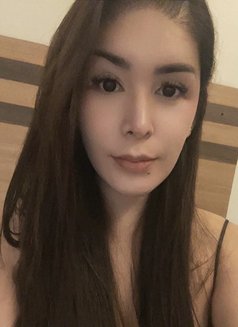 Kate a fresh new stunner - escort in Hyderabad Photo 2 of 5