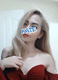 Kate Pretty - puta in Manila Photo 1 of 30