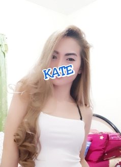 Kate Pretty - puta in Manila Photo 3 of 30