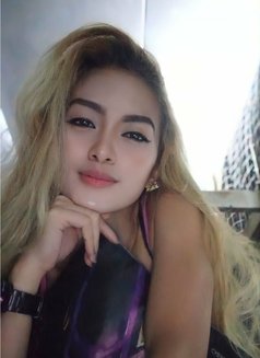 Kate Pretty - puta in Manila Photo 28 of 30
