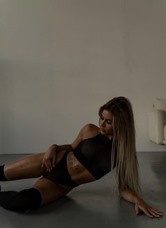Kate - escort in Bangkok Photo 19 of 24