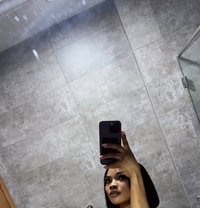 Lina - escort in Abu Dhabi Photo 5 of 6