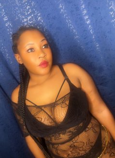 Kate - escort in Noida Photo 7 of 10