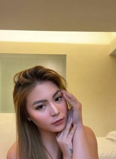 Kate - young model is here - escort in Mumbai Photo 13 of 13