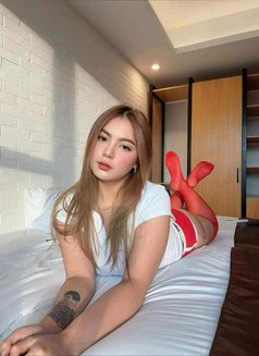 Kate - young model is here - escort in Mumbai Photo 4 of 11