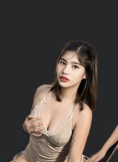 Katelynkate - escort in Makati City Photo 3 of 4