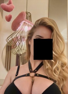 Katerina - escort in Al Manama Photo 17 of 18