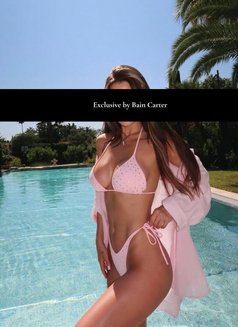 Katerina - escort in Geneva Photo 2 of 5