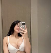 Kateryna - escort in Paris