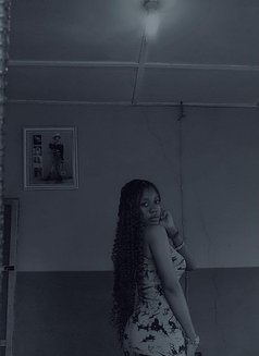 Katesexy - puta in Kuwait Photo 1 of 2
