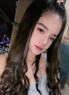 Kath - escort in Manila Photo 5 of 6