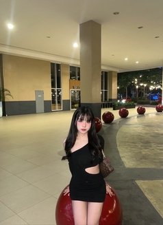 Kath - Acompañantes transexual in Makati City Photo 3 of 4