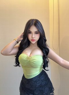 Katherine - puta in Jakarta Photo 1 of 8