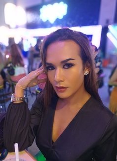Katherine8 - Transsexual escort in Phuket Photo 4 of 5