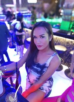 Katherine8 - Transsexual escort in Phuket Photo 5 of 5